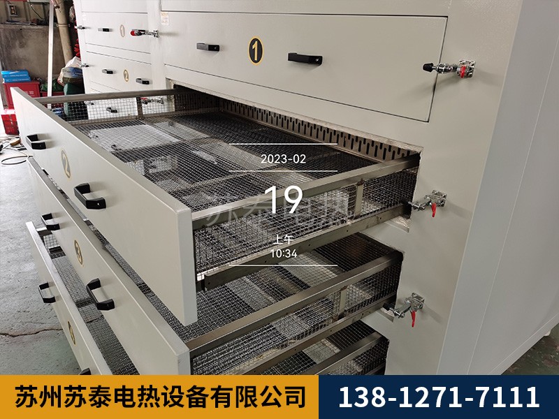電鍍行(xíng)業烘箱